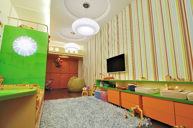Ryškios juostos: vaikų kambarys 4 metų vaikui - 3 nuotrauka