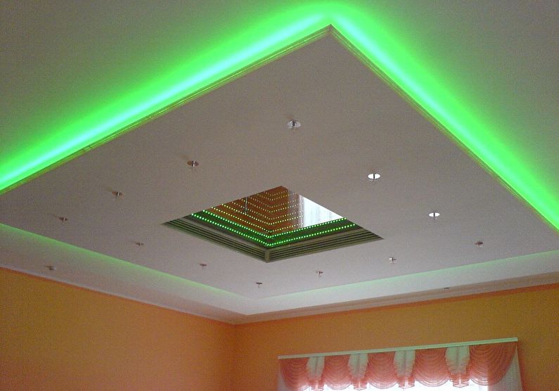 False ceiling in the living room - photo