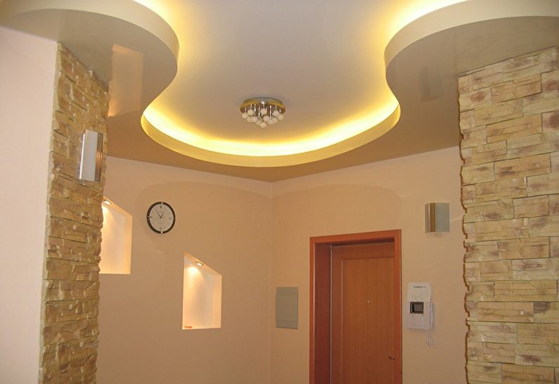 False ceiling in the hallway / corridor - photo
