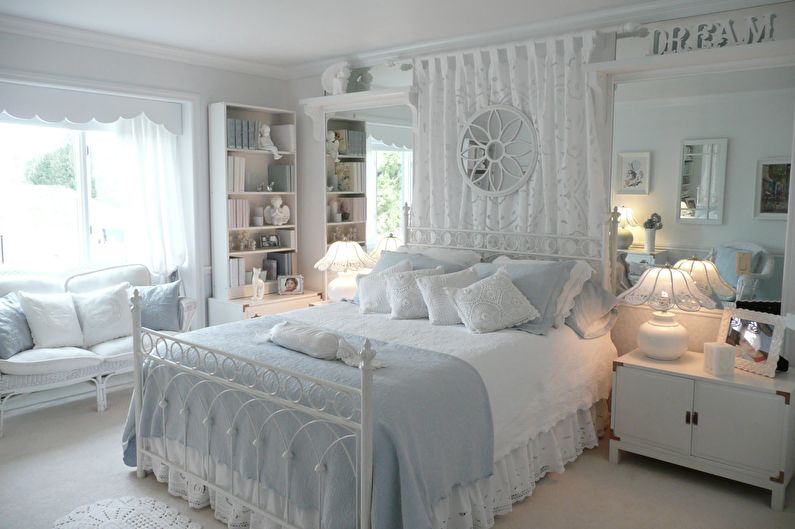 Camera da letto in stile provenzale - Interior Design