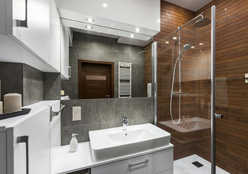 Εσωτερική διακόσμηση μπάνιου 4 τ.μ. με ντους - φωτογραφία
