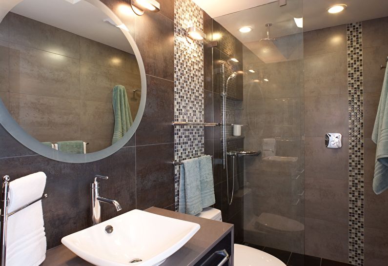 Interior design di un bagno di 4 mq con doccia - foto