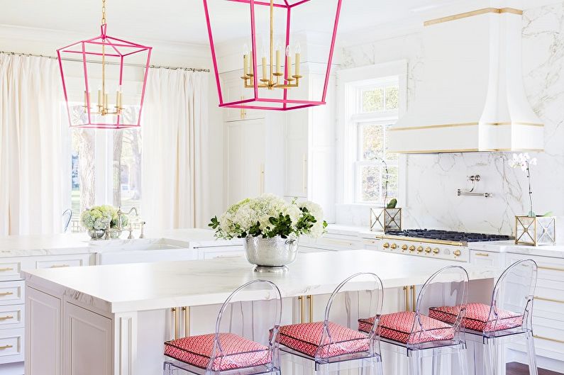 Rózsaszín konyhai tervezés - dekoráció és világítás