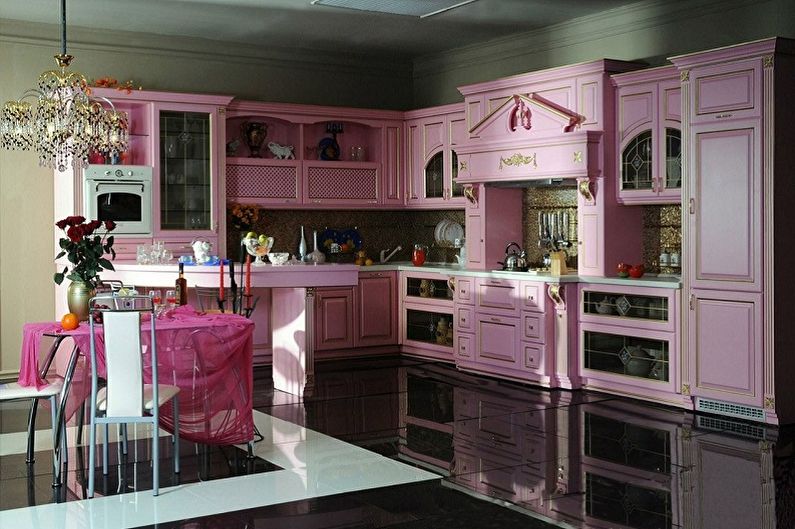 Rožinė virtuvė - interjero dizaino nuotrauka