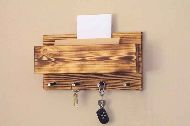 Nástěnný držák na klíče do vstupní haly - fotografické nápady