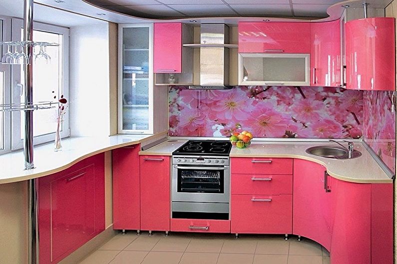 Virtuves komplekts nelielai virtuvei - foto