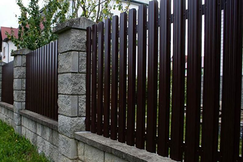 Врсте дрвених ограда - вертикална ограда