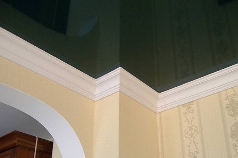 Types de plinthes pour plafonds suspendus - Bordures en mousse