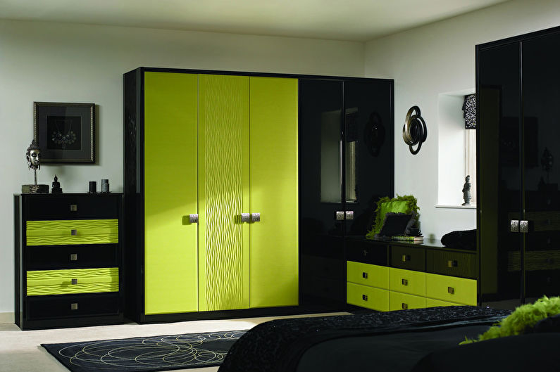 Green with black - The combination of colors in the interior