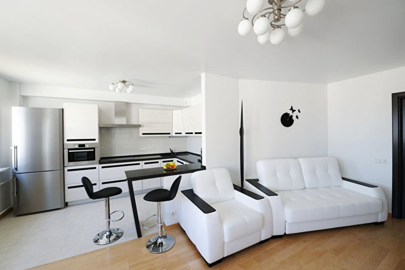 Fehér konyha-nappali belsőépítészete - fénykép