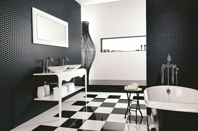 Reka bentuk dalaman bilik mandi dalam warna hitam dan putih - foto