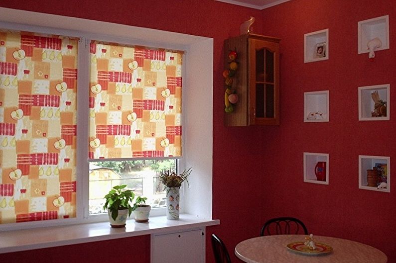 Roller blinds for the kitchen - photo
