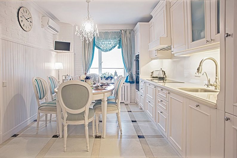 Cocina blanca de 15 m2. - Diseño de interiores