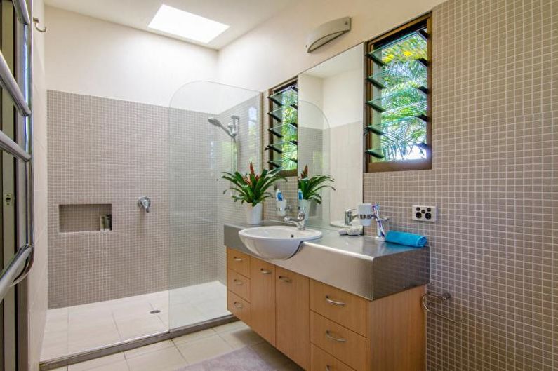Декорация на банята с душ - мозаечни плочки