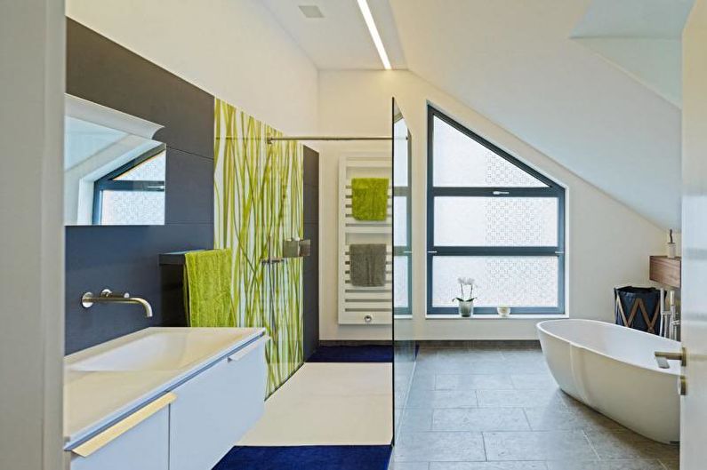 Salle de bain avec douche - photo d'architecture d'intérieur
