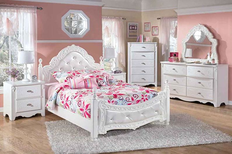Rožinis Provanso stiliaus vaikų kambarys - interjero dizainas