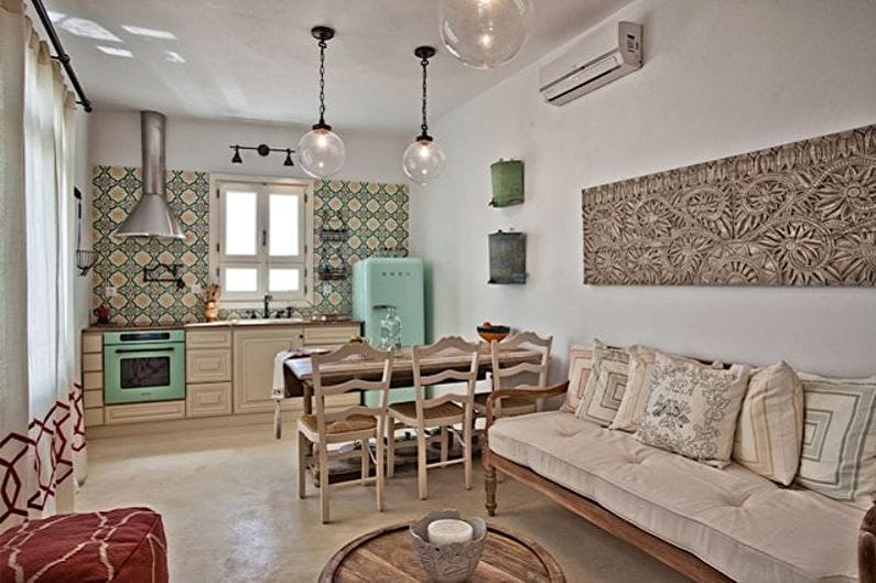 Vidusjūras stila smilškrāsas virtuve - interjera dizains