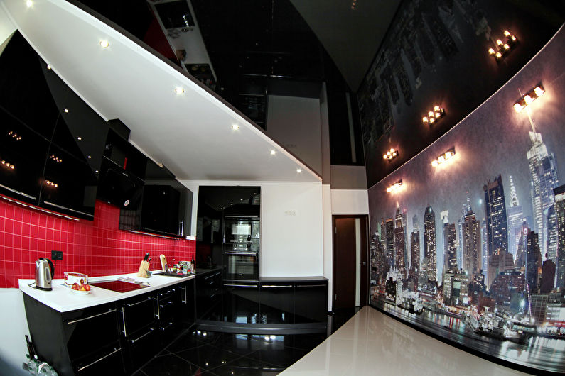 เพดานยืดในห้องครัว - ภาพถ่าย