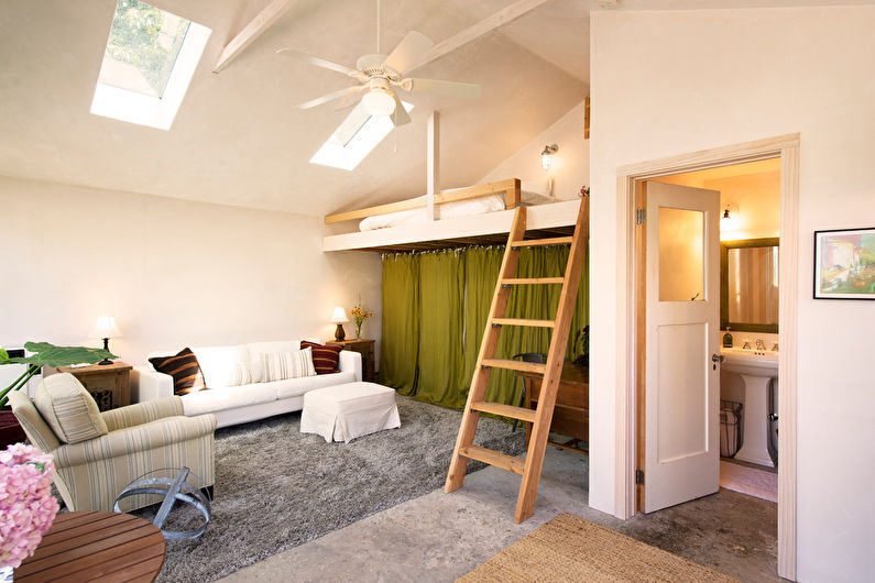 L'interior design di un salone si è combinato con una camera da letto - foto