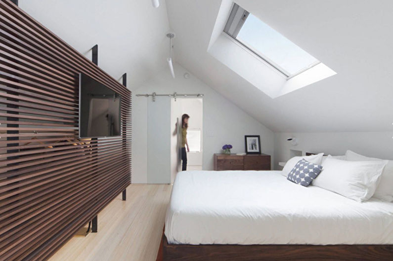 Dizajn interijera potkrovlja spavaće sobe - fotografija