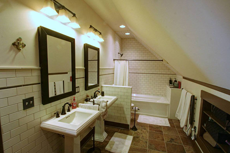 Dizajn interijera kupaonice u potkrovlju - fotografija