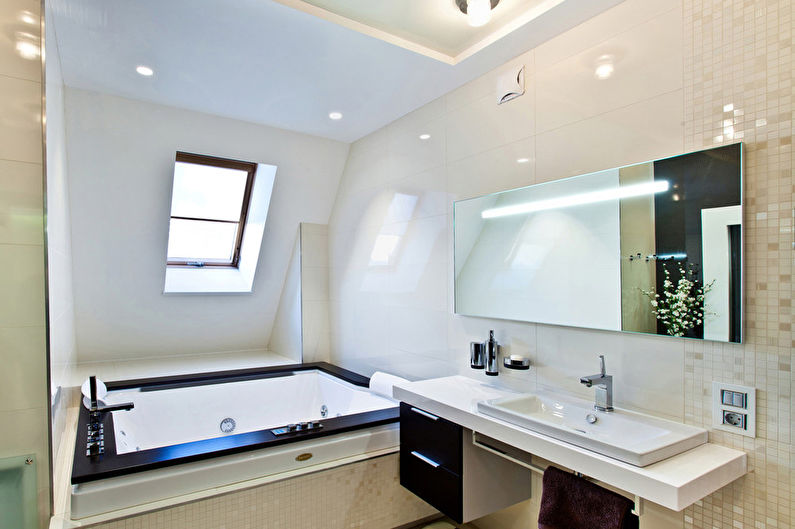 Bēniņu vannas istabas interjera dizains - foto