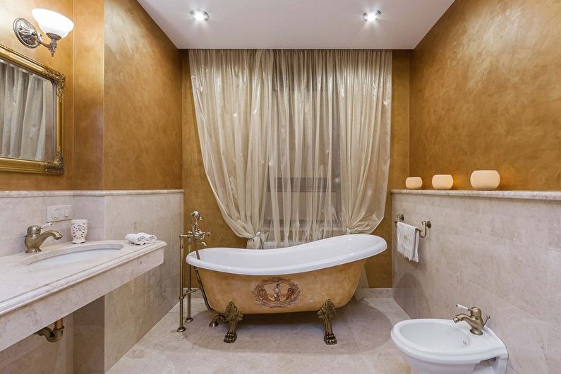 Interiørdesign i klassisk badeværelse - foto