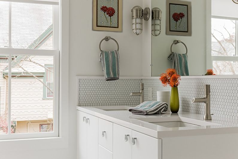 Skandinaviško stiliaus vonios kambario interjero dizainas - nuotrauka