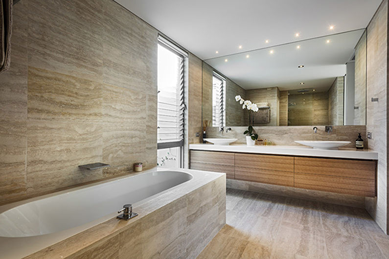 Rudas modernaus stiliaus vonios kambarys - interjero dizainas