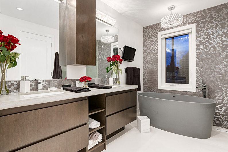 A fürdőszoba modern stílusú kialakítása - dekorációval és világítással