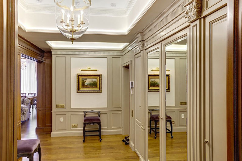 Interior design hallway in a classic style - photo