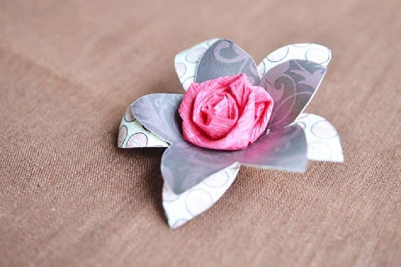 DIY réteges papír rózsa