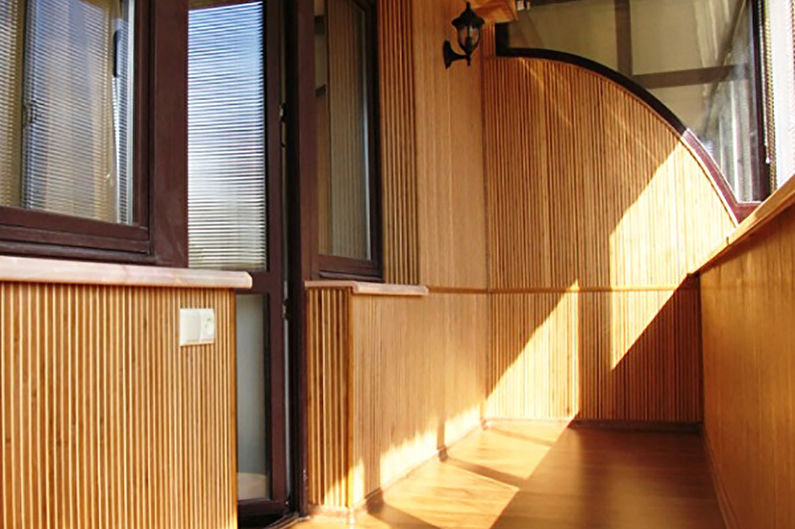 Papier peint en bambou sur la loggia et le balcon - Design d'intérieur