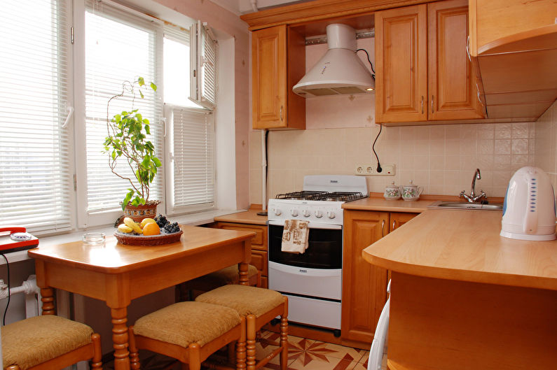 Kitchen interior design 7 sq.m. - Photo