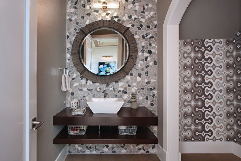 Spalvotas vengelis vonios kambaryje - interjero dizainas