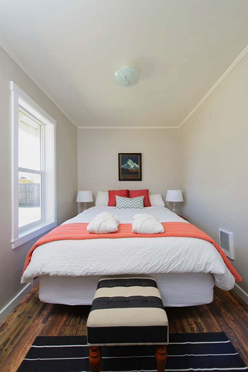 Design stretto della camera da letto - Finitura a soffitto