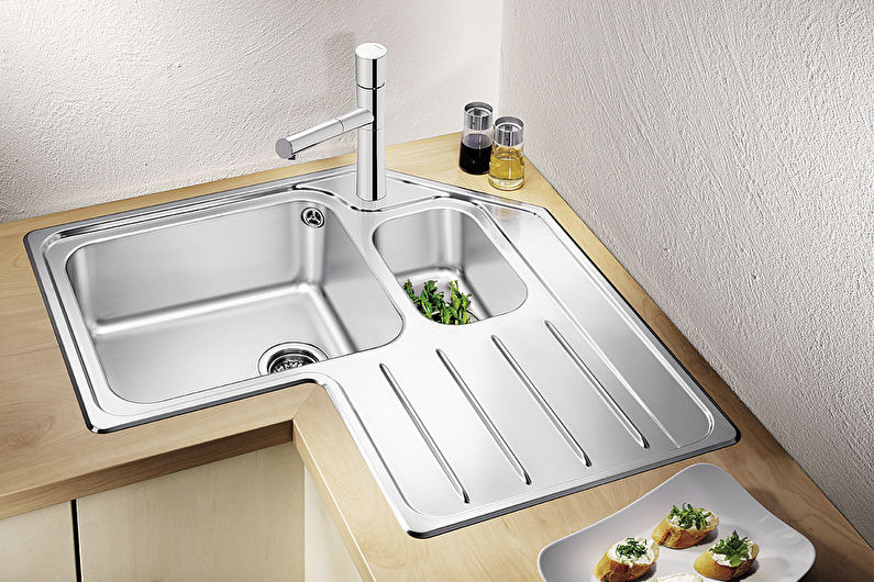 Reka Bentuk Dapur Sudut - Dapur dengan sink di sudut