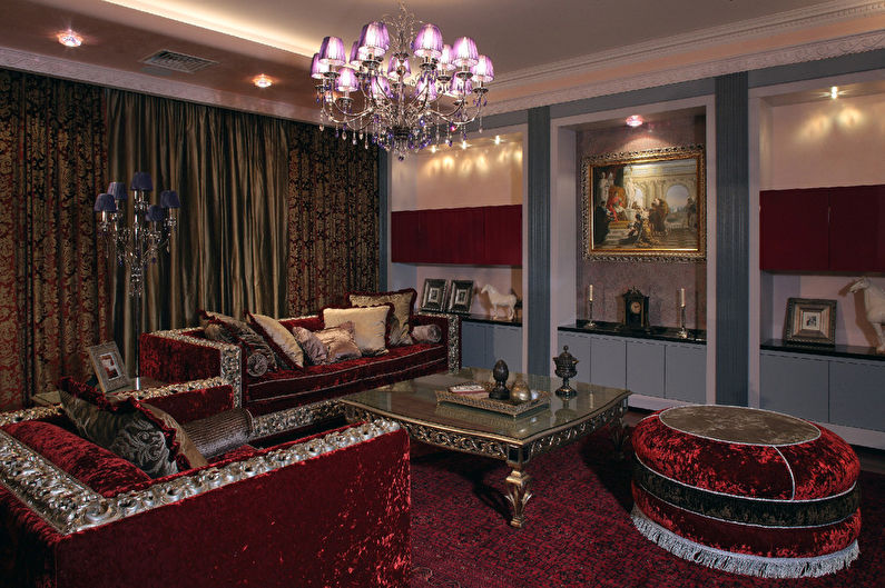The apartment is in the neoclassical style, 200 sq.m.