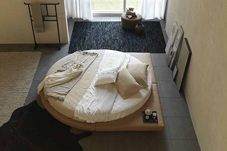 Druhy okrúhlych postelí v spálni - „minimalizmus“ s guľatou posteľou