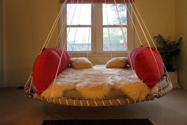 Vrste okruglih kreveta u spavaćoj sobi - viseći krevet