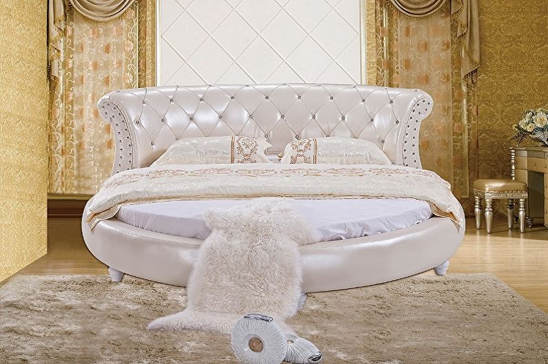 Round bed in the bedroom - Bedding