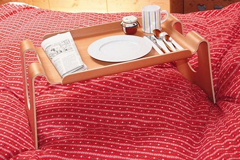Tables de petit déjeuner au lit - photo