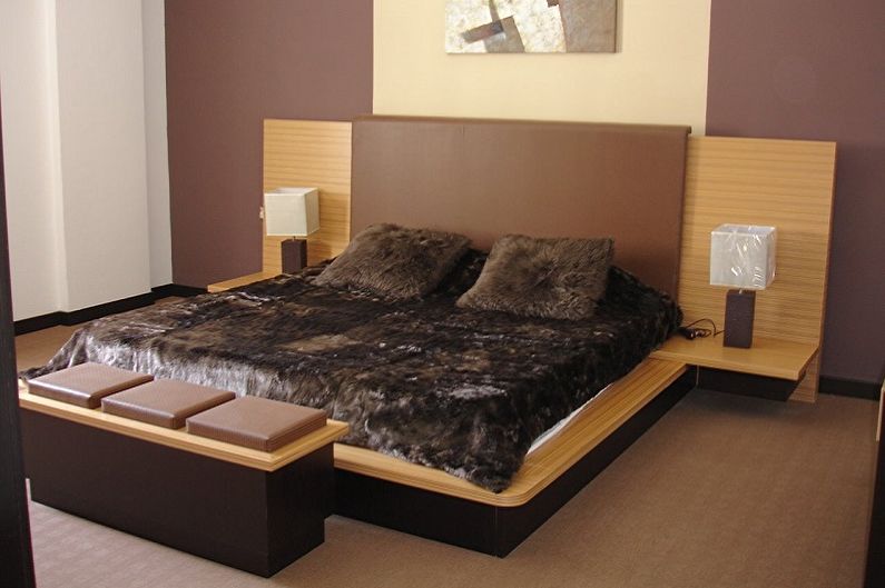 Tipos de camas de pasarela: cama con marco tradicional