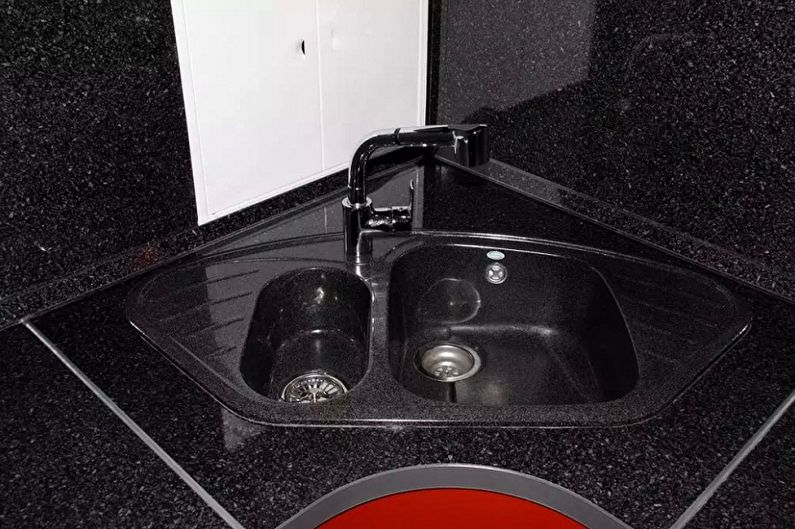 Hjørnevaske til køkkenet - foto