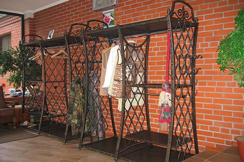 Mga hanger para sa sahig - larawan