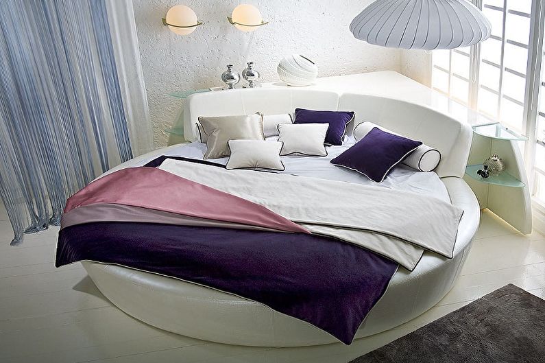 Round bed in the bedroom: 80 photos and ideas