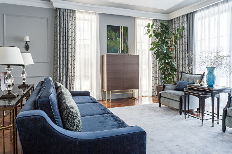 Dzīvojamās istabas interjera dizains neoklasicisma stilā - foto