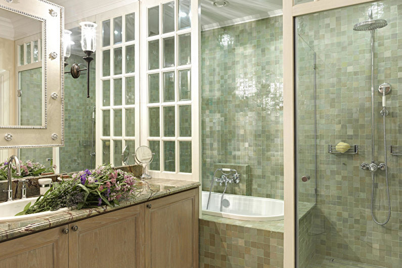 Интериорен дизайн на баня в неокласически стил - снимка