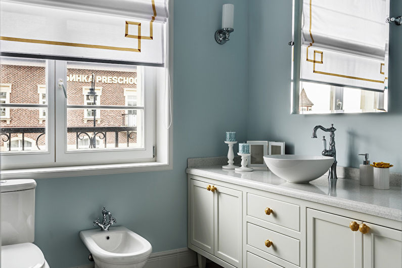 Neoklasicistinio stiliaus vonios kambario interjero dizainas - nuotrauka