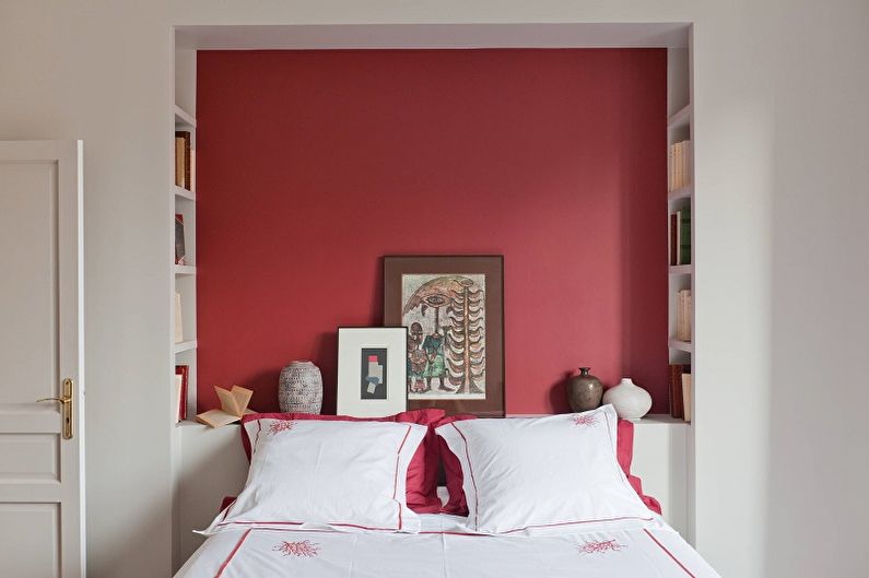 Sarkana guļamistaba 10 kv.m. - Interjera dizains